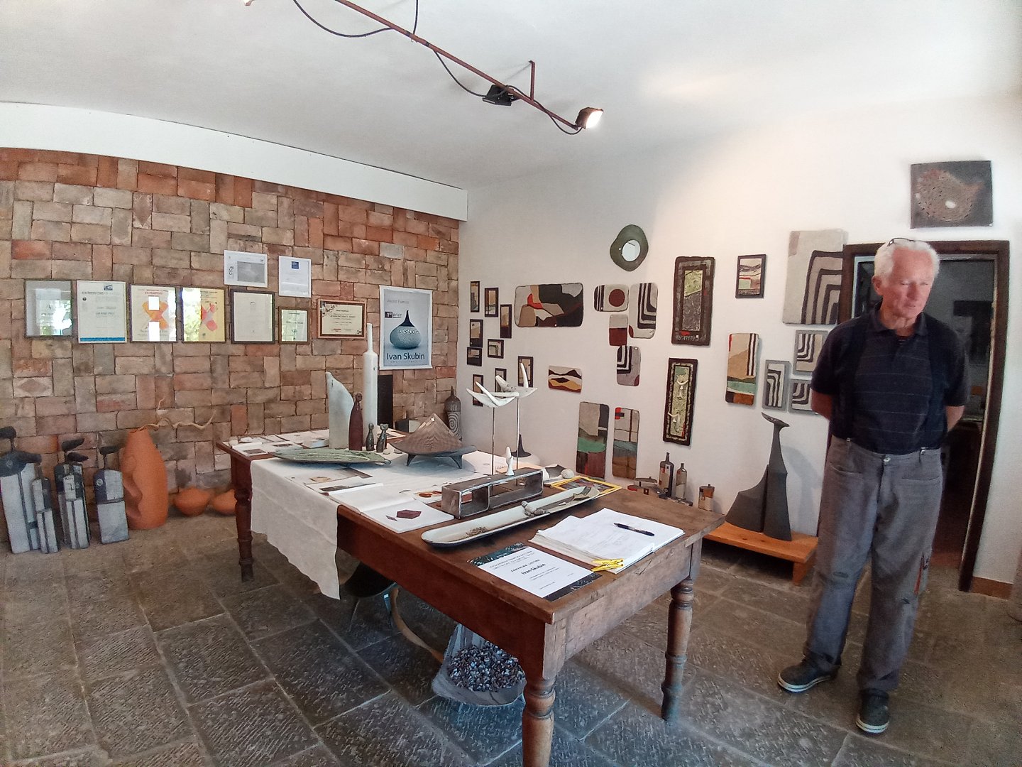 Creative workshops with clay and ceramics